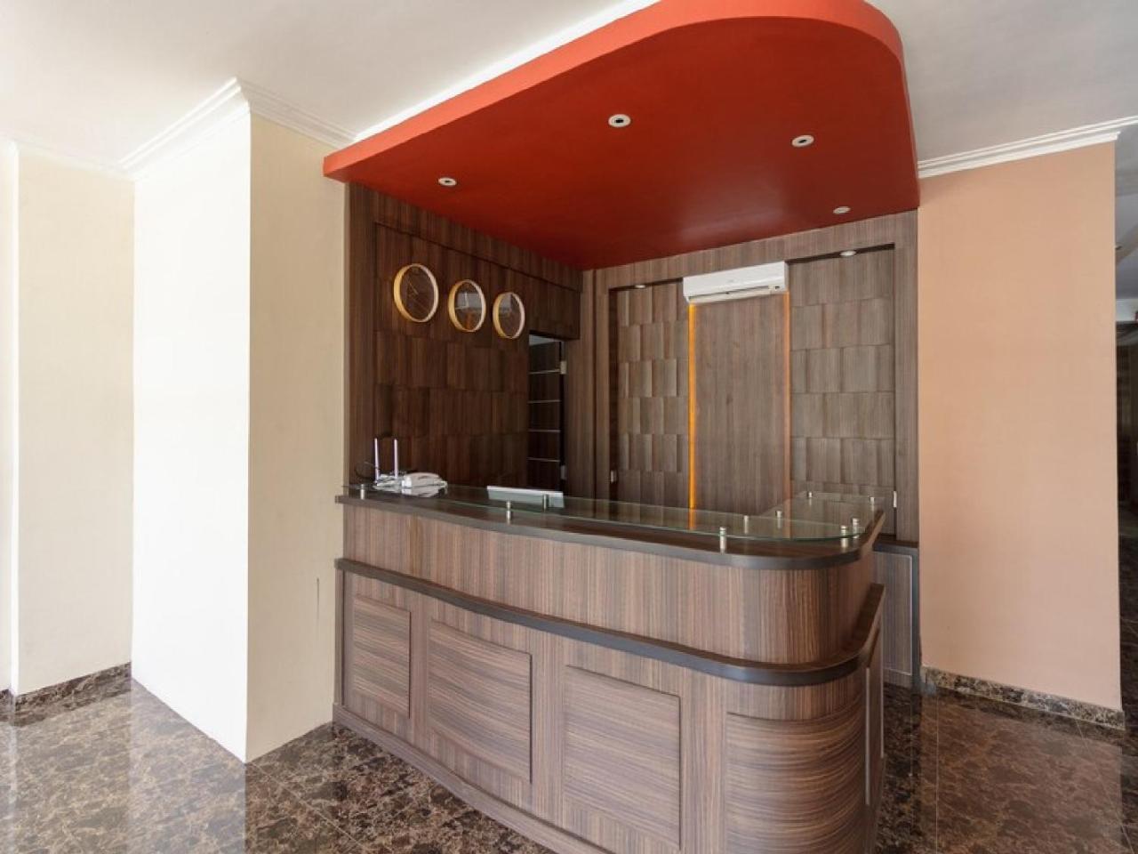 Reddoorz Plus @ Boulevard Panakkukang Makassar Eksteriør bilde