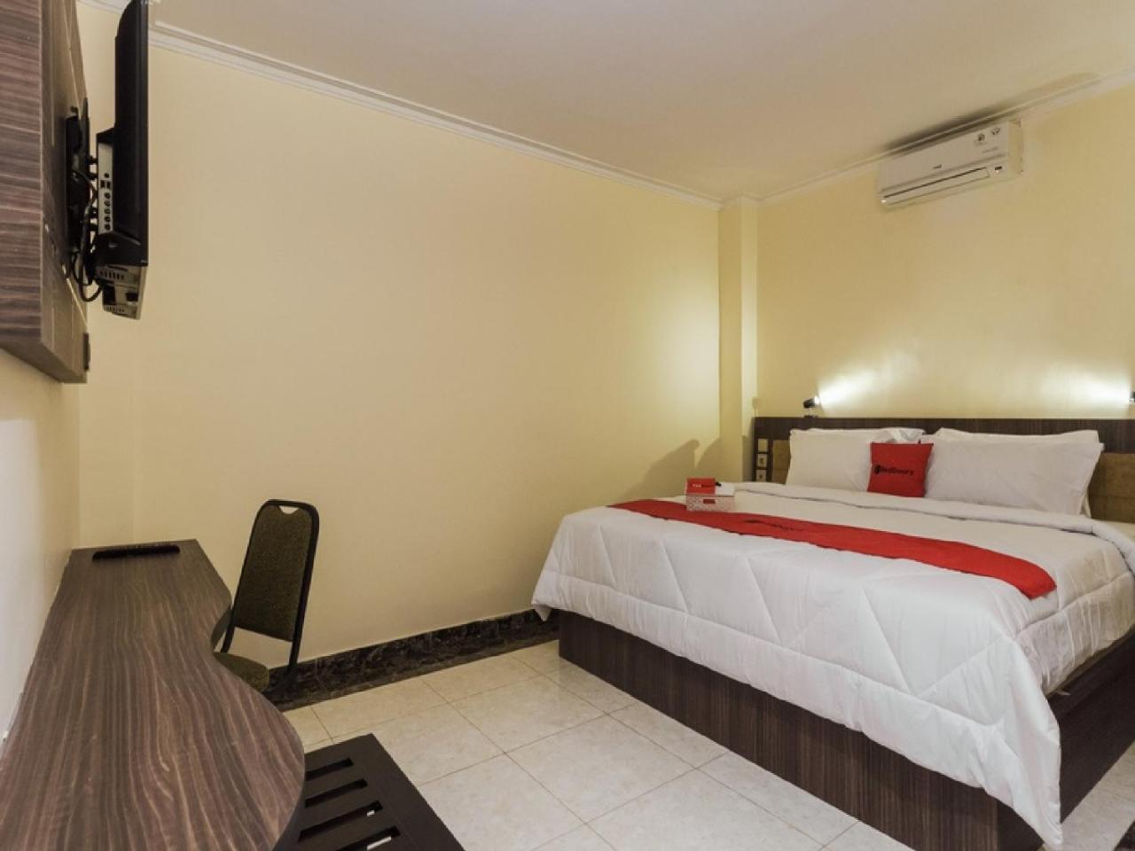 Reddoorz Plus @ Boulevard Panakkukang Makassar Eksteriør bilde